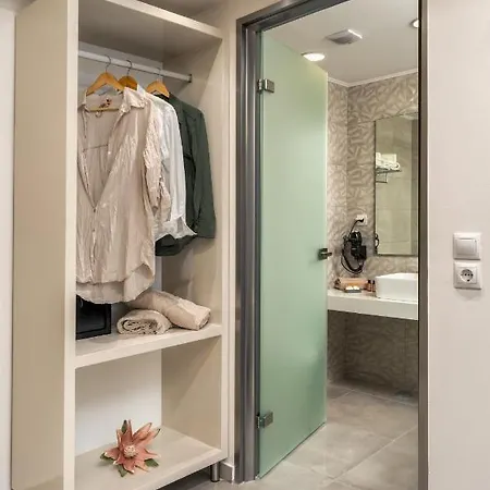 Iris & Rhea Junior *