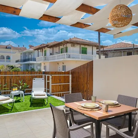 Daire Iris & Rhea Junior *